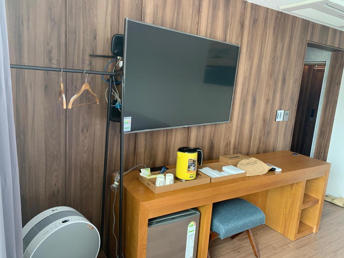 Am Ort Hotel Йосу Экстерьер фото